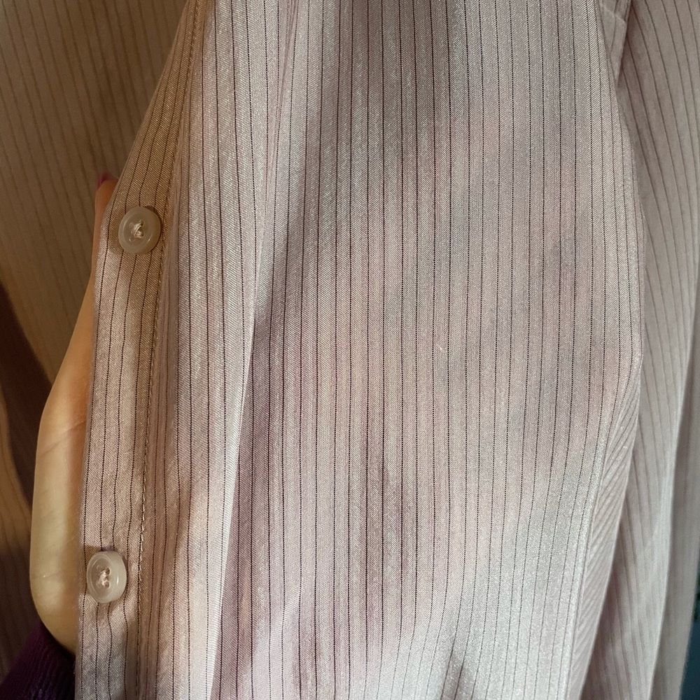 BUTTON UP DYNAMITE BLOUSE - Picture 3 of 6